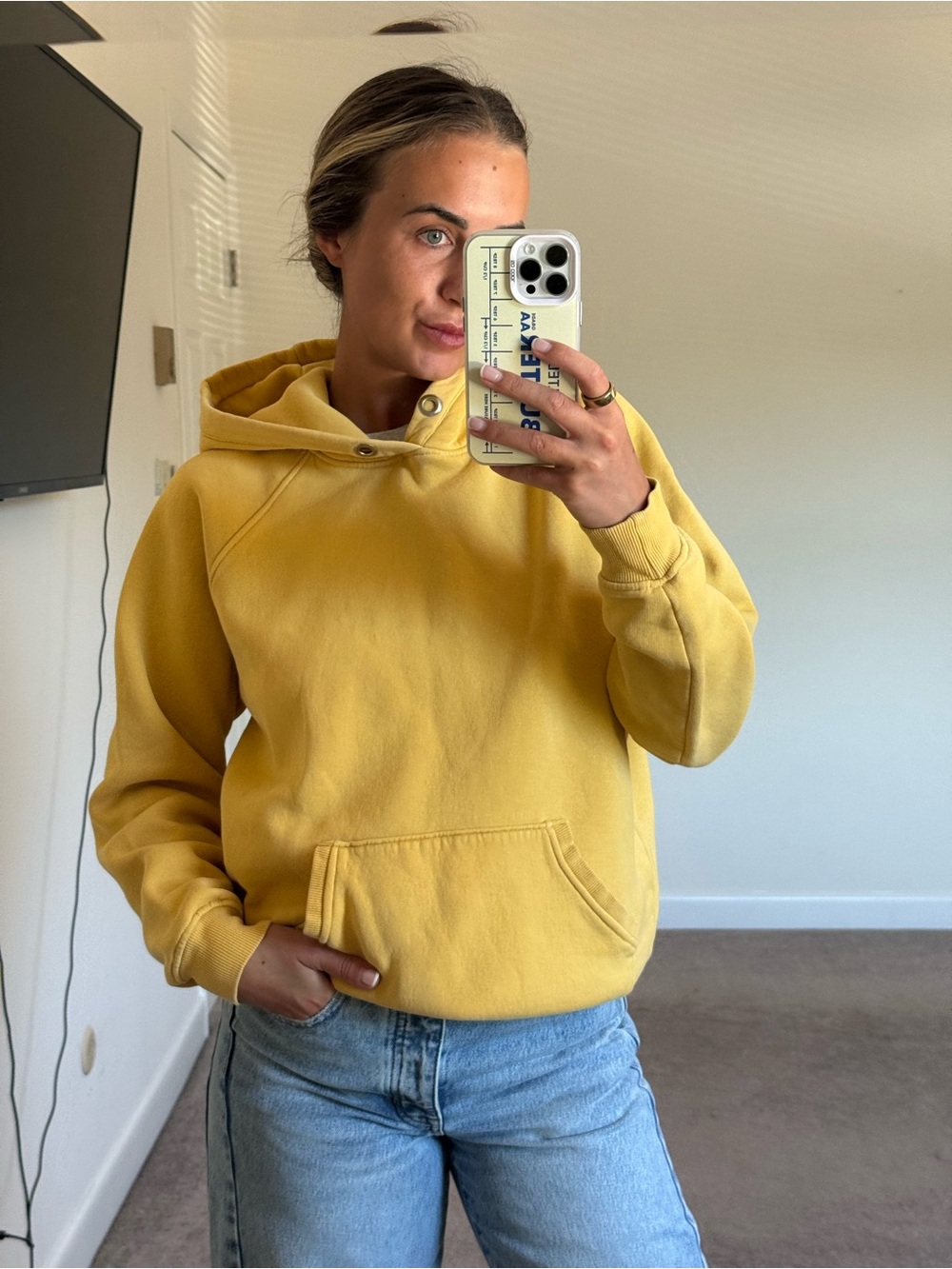 Yellow sweatshirt